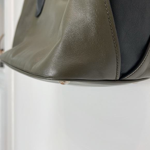 Prada tote bag - Picture 4 of 16